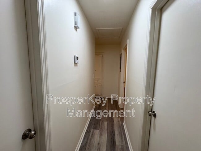 Building Photo - 634 Southern Pines Dr