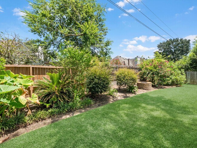 Building Photo - 9006 Donys Dr