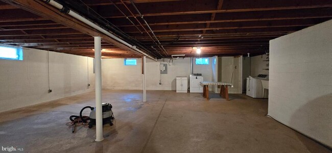 Building Photo - 604 Morwood Rd