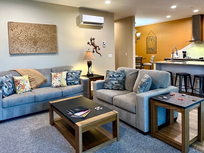 Living Room - 1039 N Main St