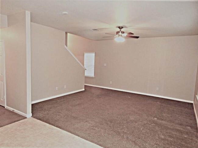 Building Photo - 18042 Platinum Springs Dr