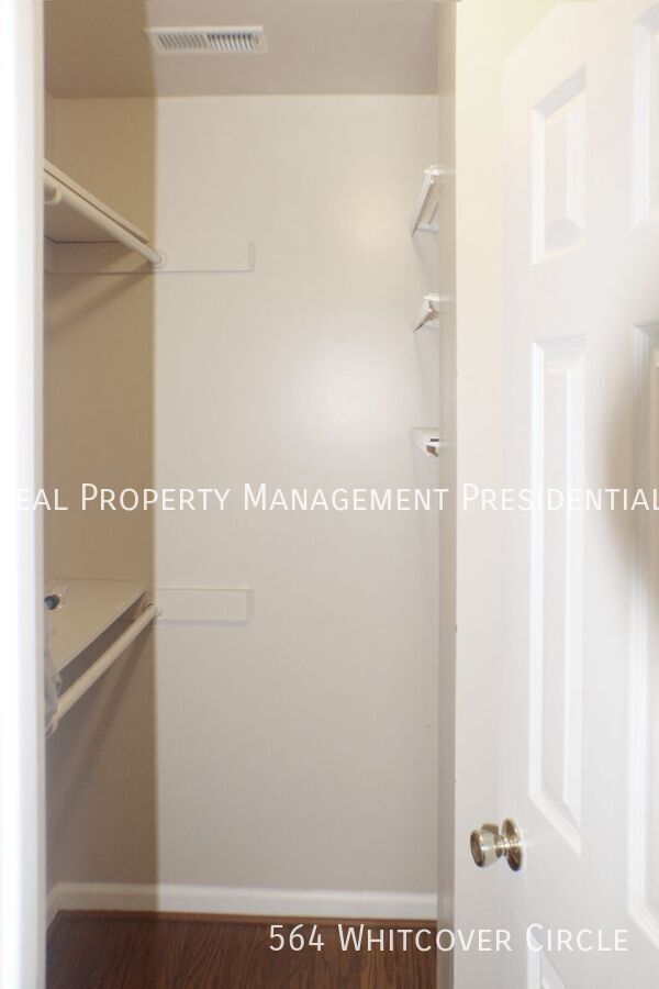 Building Photo - 564 Whitcover Cir