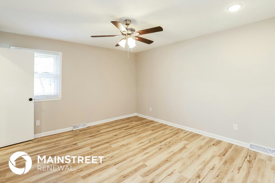 Building Photo - 8702 Linda Ln