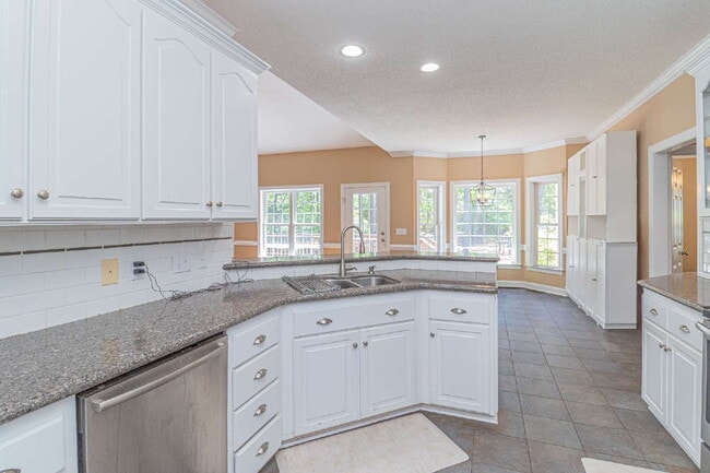 Building Photo - Stunning & Spacious Home in Walnut Hill! 4 Bedrooms | 4 Bathrooms w/ Lawn Care and Trash Service ...