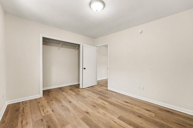 Building Photo - 1309 Hudson Ave