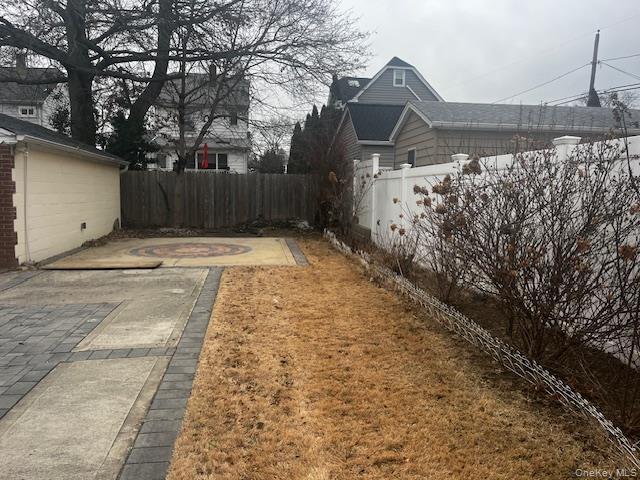 Building Photo - 105 Fordham St