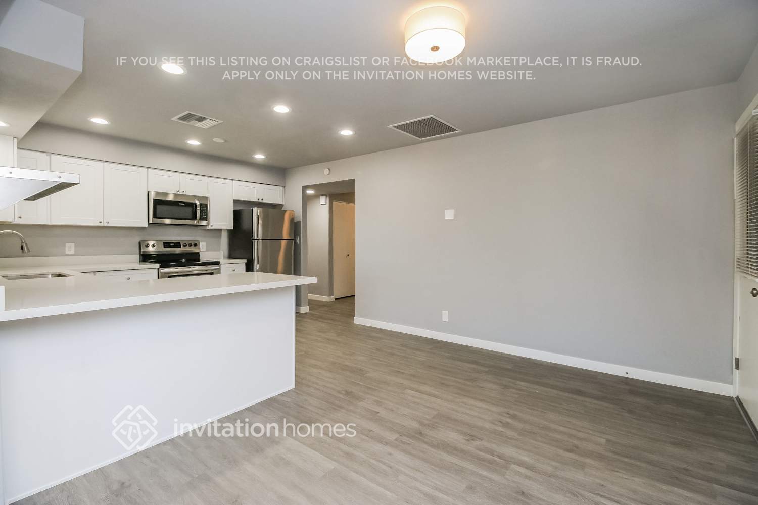 Building Photo - 1184 N California St