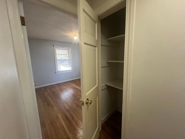 Building Photo - 8020 Hwy 43