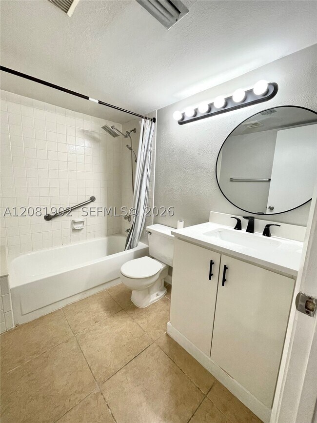 Building Photo - 8215 Sun Spring Cir