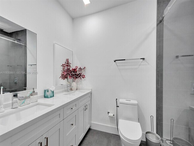 Building Photo - 19901 NW 77th Ct