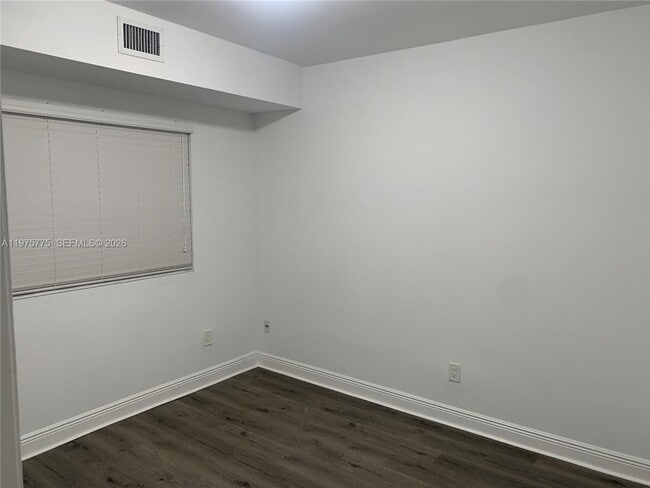 Building Photo - 1218 Salzedo St