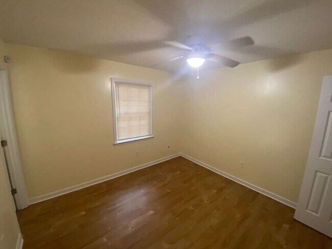 Building Photo - Charming 3BR Brick Home near Sandfly with Fully Fenced Backyard