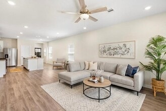 Building Photo - 5811 Blue Grama Dr