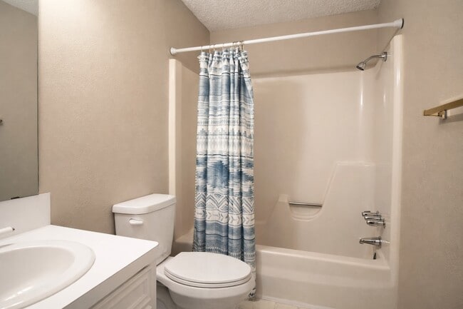 Building Photo - 1310 S Caney Trails Dr