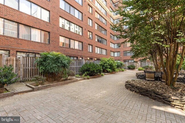 Building Photo - 1245 13th St NW