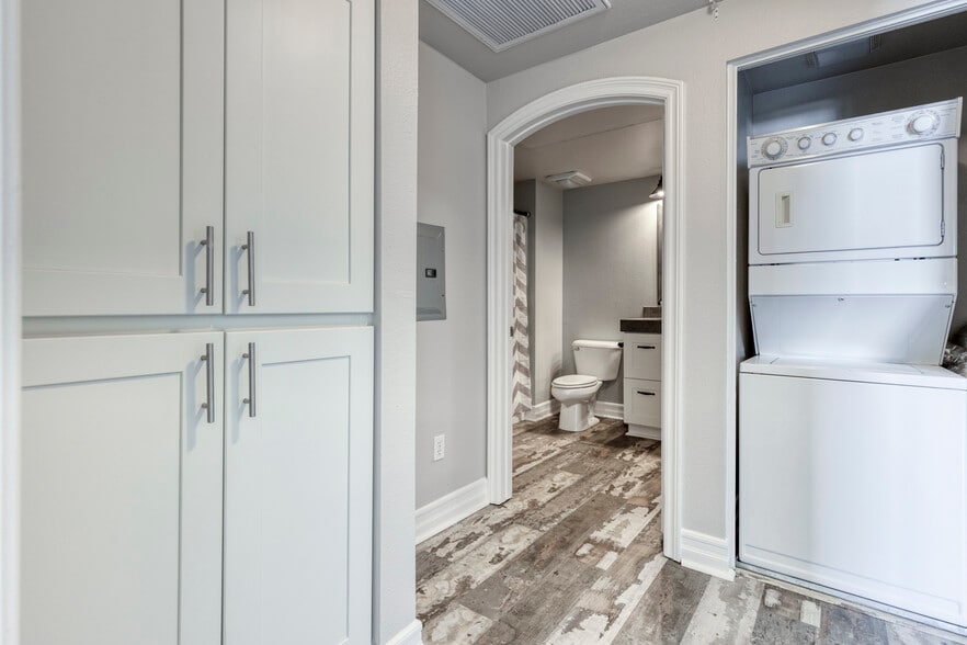 Building Photo - 550 Park Blvd