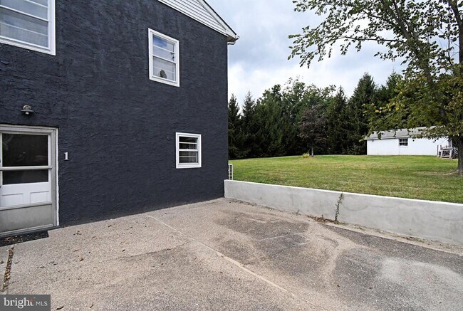 Building Photo - 4776 Old Easton Rd