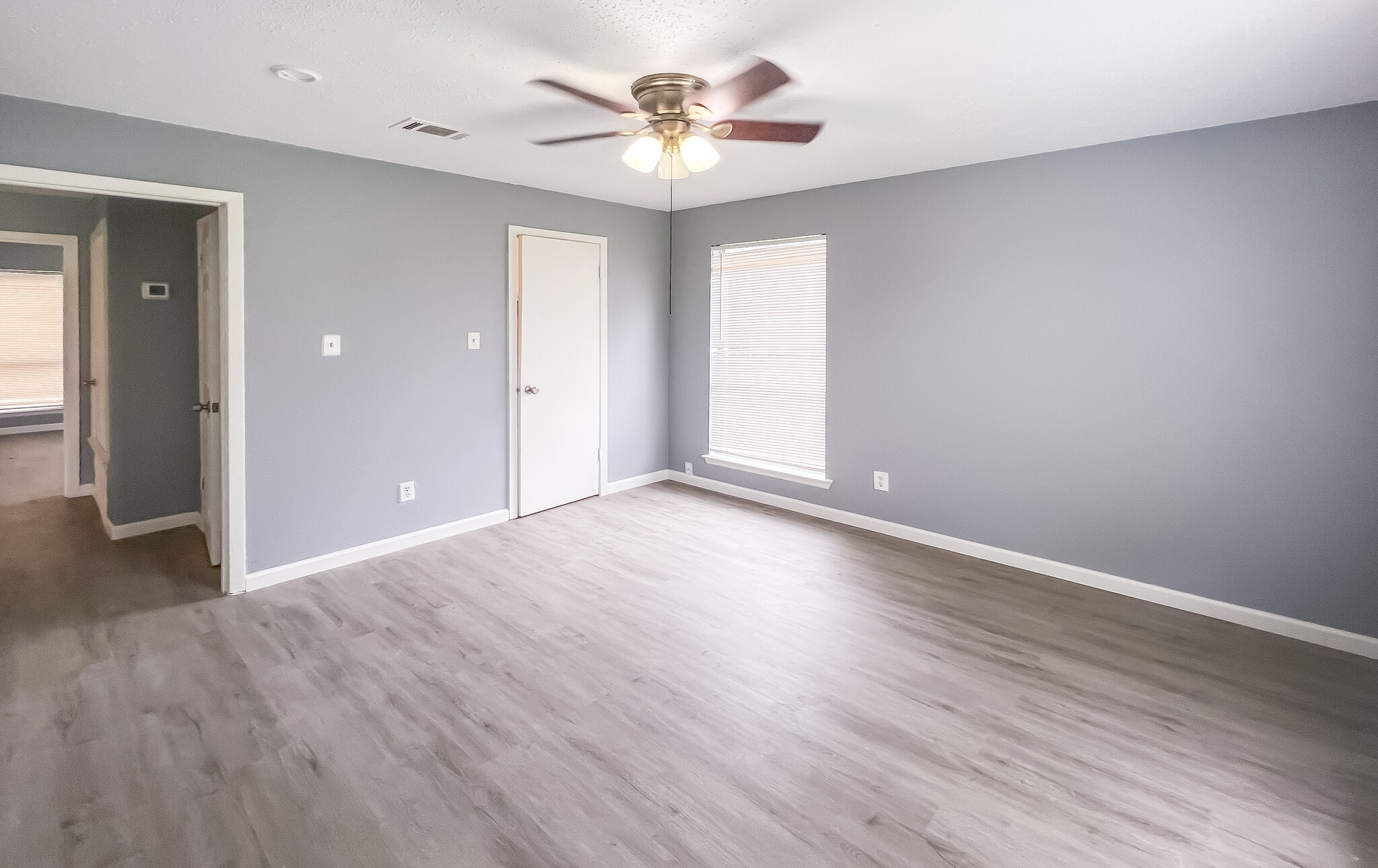 Building Photo - 200 Uhland Rd