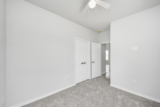 Building Photo - 382 Rd 5704
