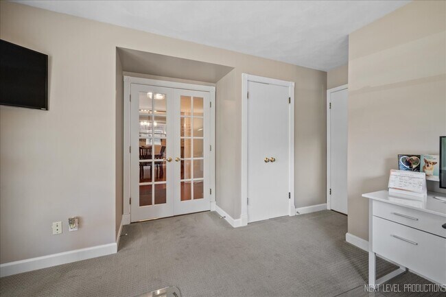 Building Photo - 747 Cheever Ave