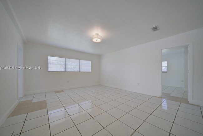 Building Photo - 1471 NW 93rd St