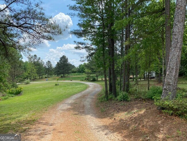 Building Photo - 6659 Lone Oak Rd