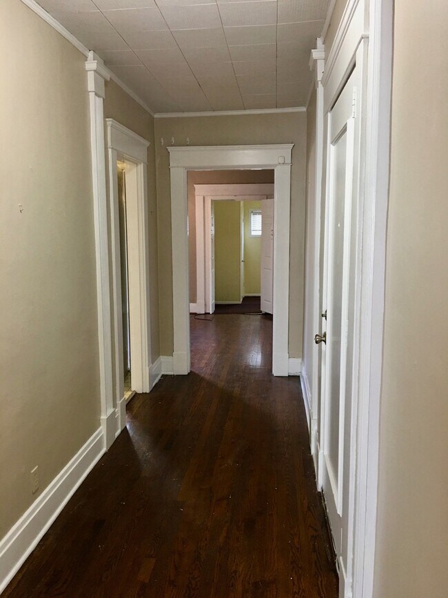 Building Photo - 3736 Whitland Ave