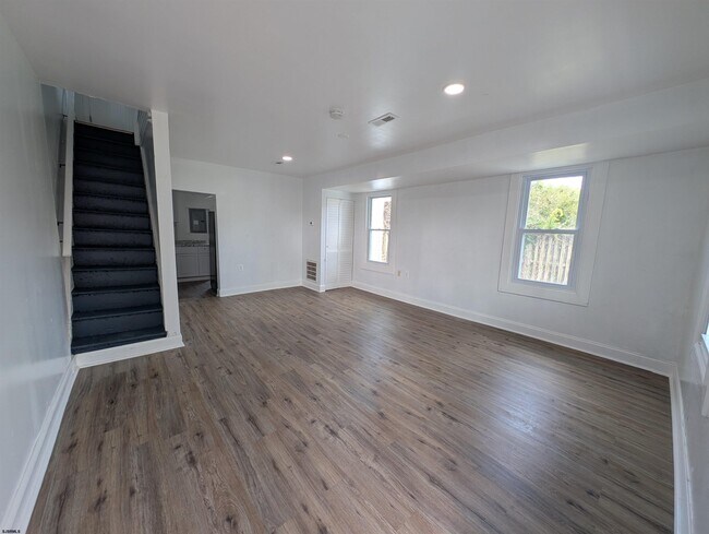 Building Photo - 519 Graff Ln