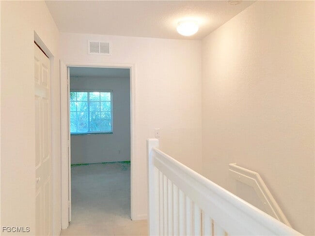 Building Photo - 8073 Pacific Beach Dr