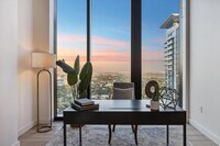 Building Photo - 610 Davis St