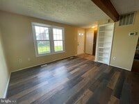 Building Photo - 105 Long Meadow Ct