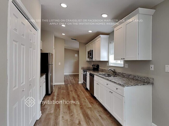 Building Photo - 738 Sheppard Rd