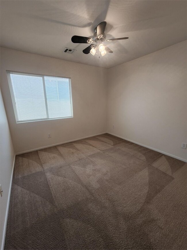 Building Photo - 3-Bed, 2.5-Bath Pet-Friendly Home with Fen...