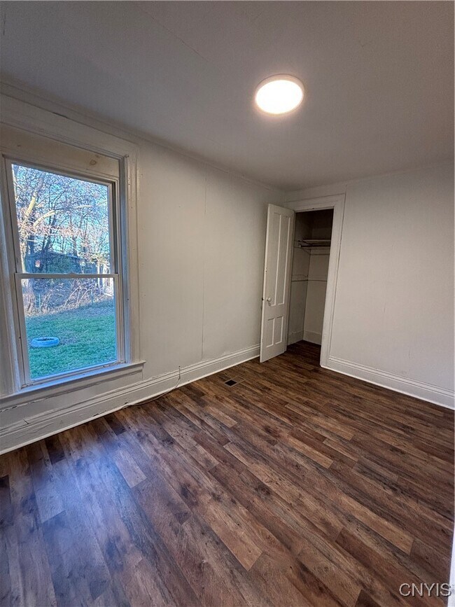 Building Photo - 508 Cooper St