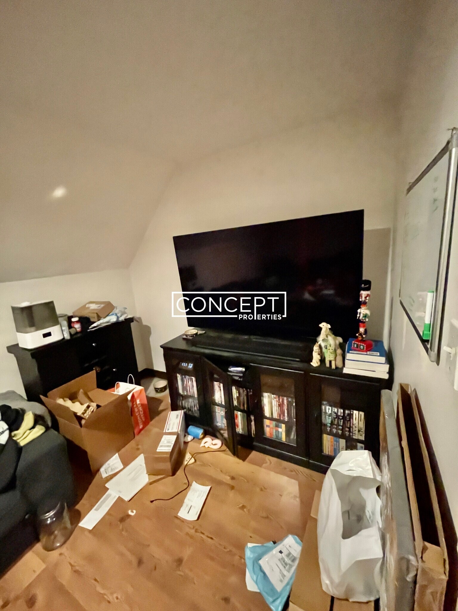 Building Photo - 7 Jay St