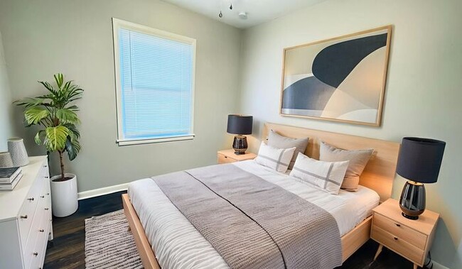 Building Photo - Charming Single-Family Home in Lee’s Summit - Love Your Lease Special