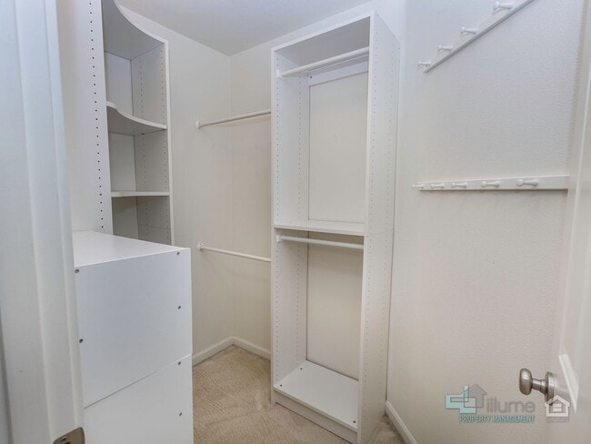 Building Photo - Beautiful 3 Bed/3 Bath Home!