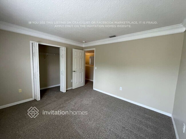 Building Photo - 18221 Sandy Pointe Dr