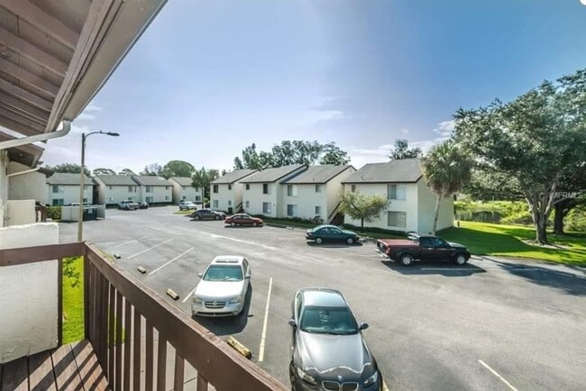 Building Photo - 4215 E Bay Dr