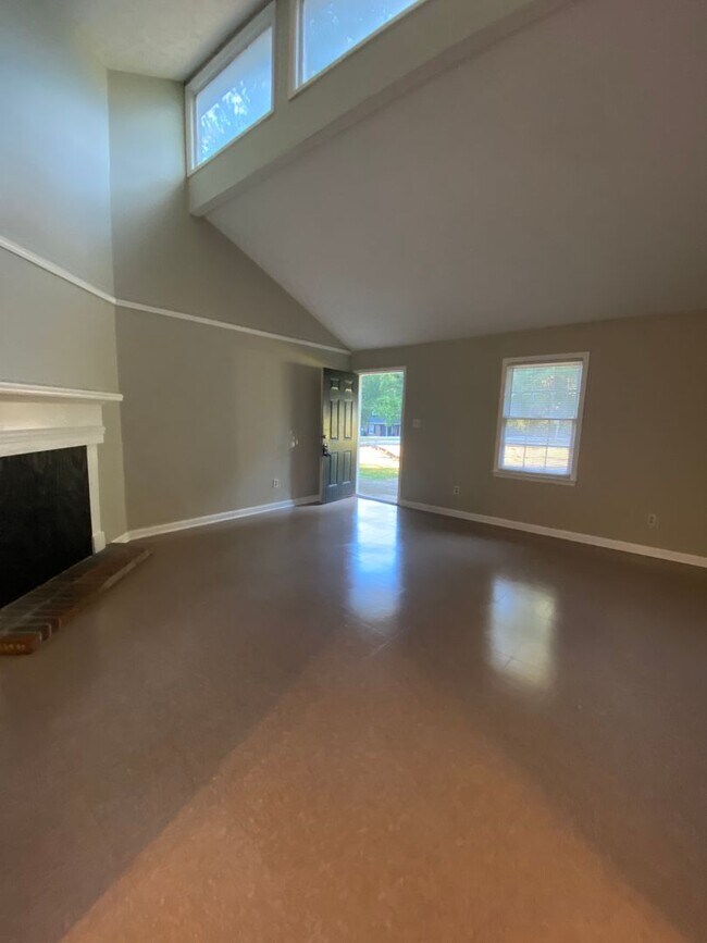 Building Photo - 111 Loblolly Dr