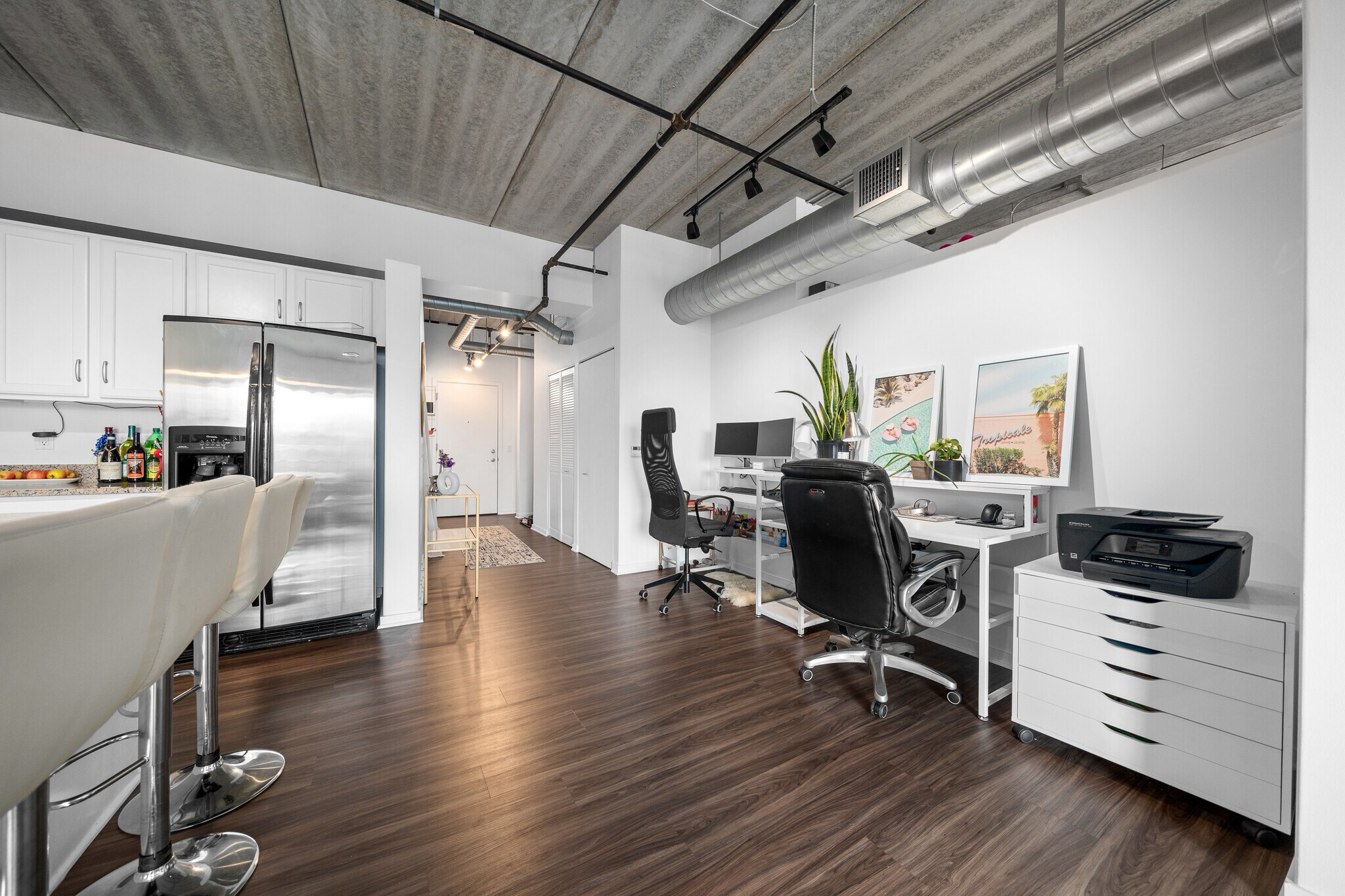 Building Photo - 101 Curry Ave