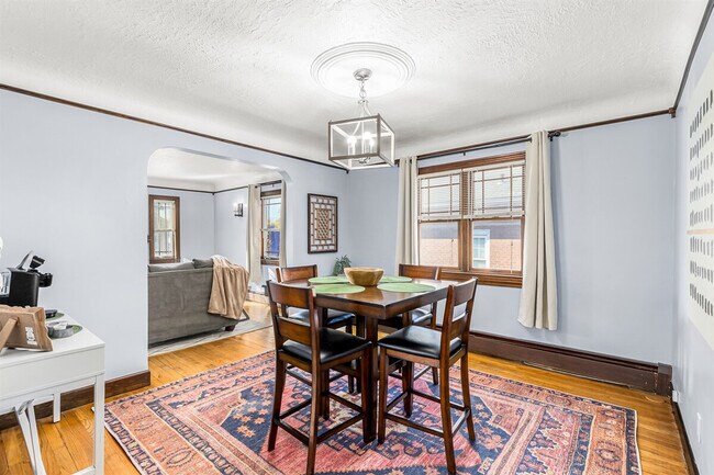 Building Photo - 522 W Hudson Ave