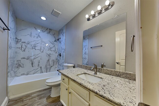 Building Photo - 19902 Pinefield Ct