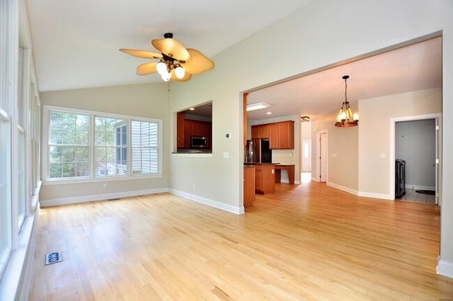 Building Photo - 34 Auburn Knoll
