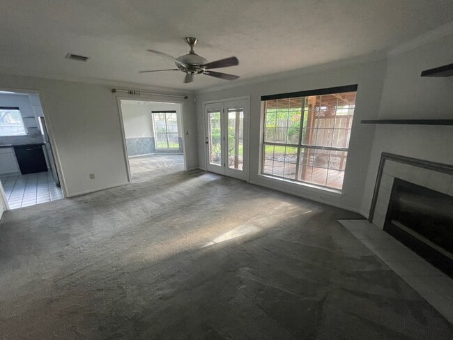 Building Photo - 62 Plum Ct