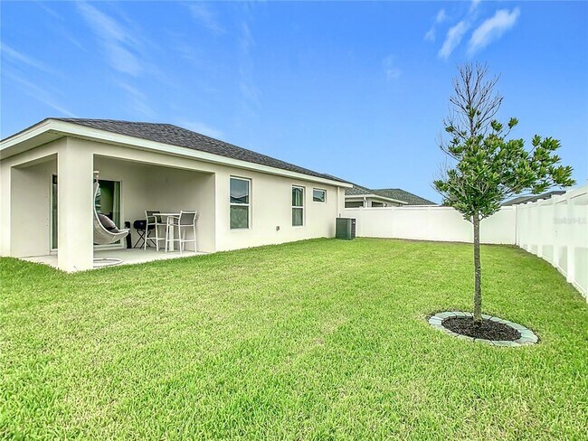 Building Photo - 1735 Daystar Dr