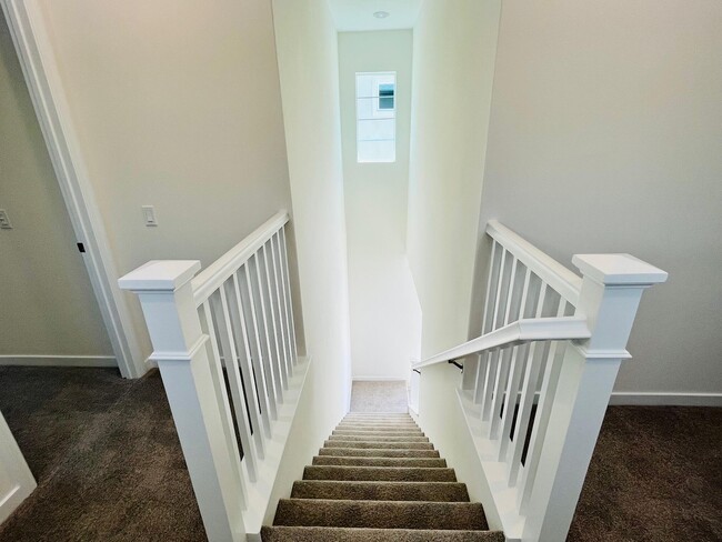 Building Photo - 27057 Trail View Ln.
