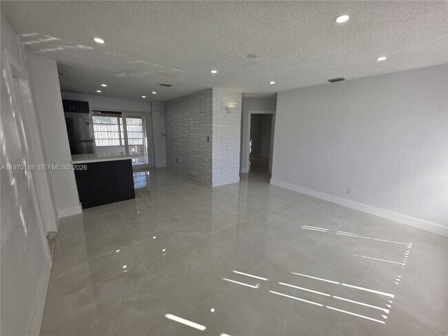 Building Photo - 2141 N 57th Terrace