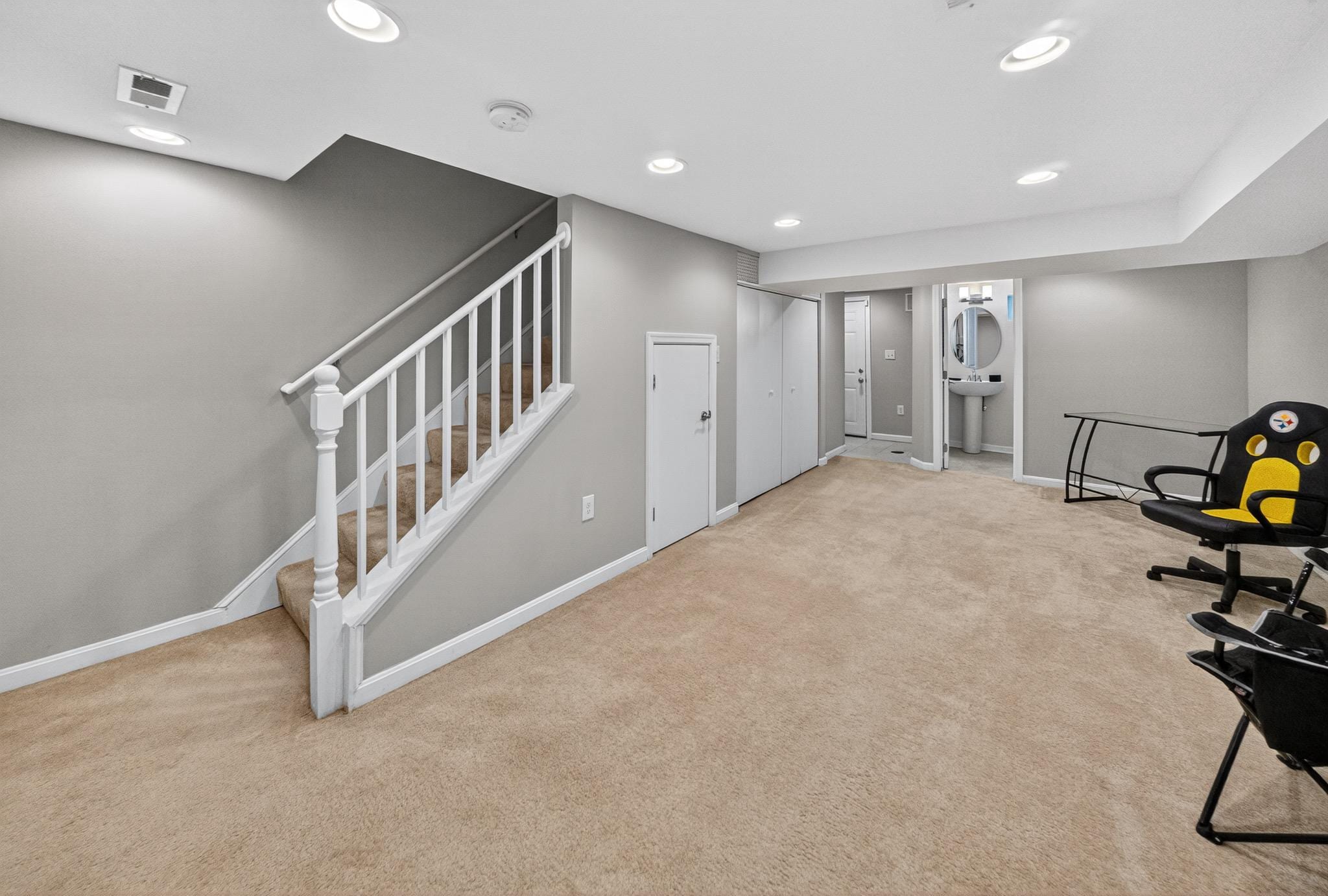 Building Photo - 5211 Jay St NE