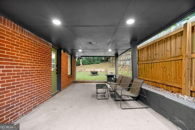 Building Photo - 1857 Boulderview Dr SE